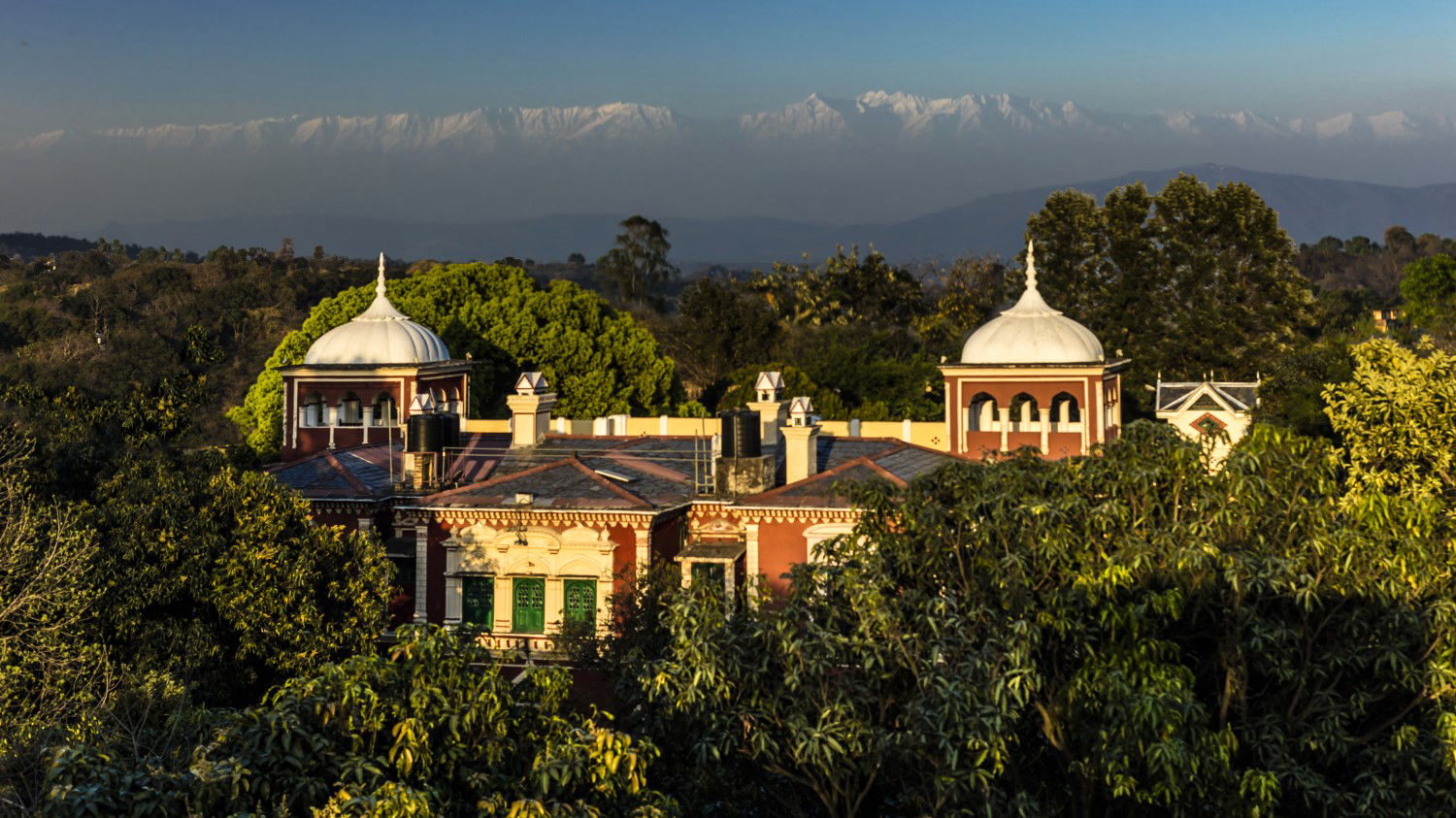 himalayas in background